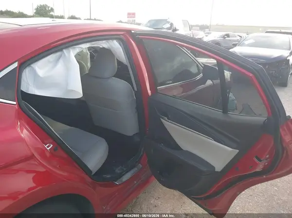 4T1DBADK2SU012946 2025 TOYOTA CAMRY - Image 8