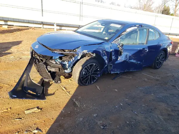 4T1DBADK2SU013093 2025 TOYOTA CAMRY - Image 1