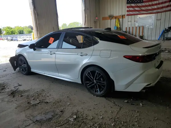 4T1DBADK2SU021744 2025 TOYOTA CAMRY - Image 2
