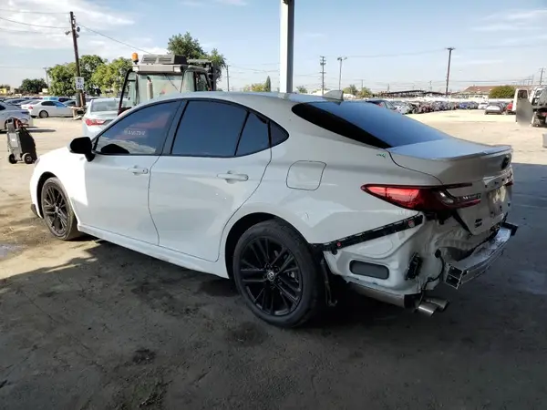 4T1DBADK2SU026572 2025 TOYOTA CAMRY - Image 2