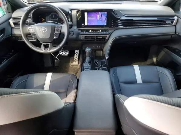 4T1DBADK2SU501122 2025 TOYOTA CAMRY - Image 8
