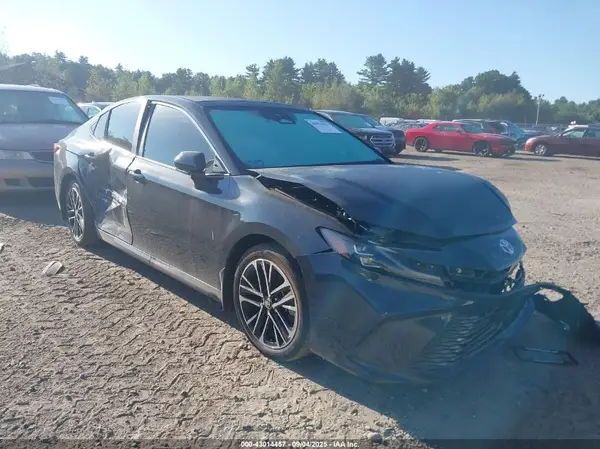4T1DBADK2SU503176 2025 TOYOTA CAMRY - Image 1