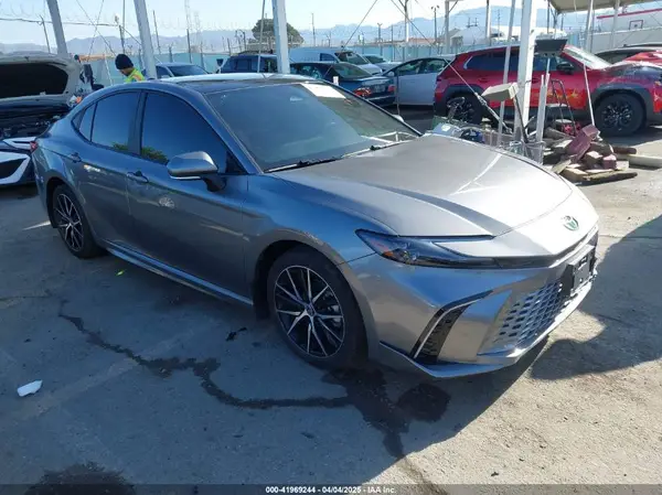 4T1DBADK2SU510631 2025 TOYOTA CAMRY - Image 1