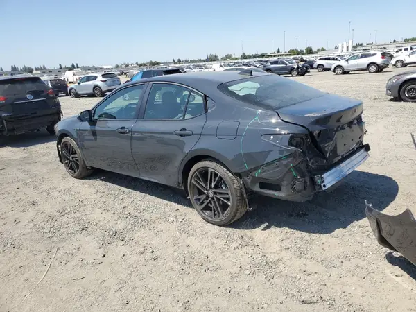 4T1DBADK2SU511360 2025 TOYOTA CAMRY - Image 2