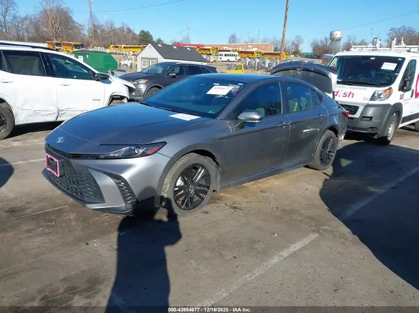 4T1DBADK2SU522729 2025 TOYOTA CAMRY - Image 2