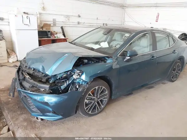 4T1DBADK2SU527848 2025 TOYOTA CAMRY - Image 2