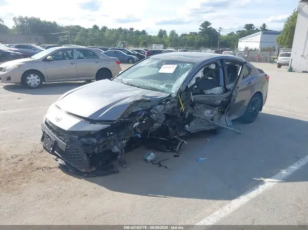 4T1DBADK2SU530734 2025 TOYOTA CAMRY - Image 2