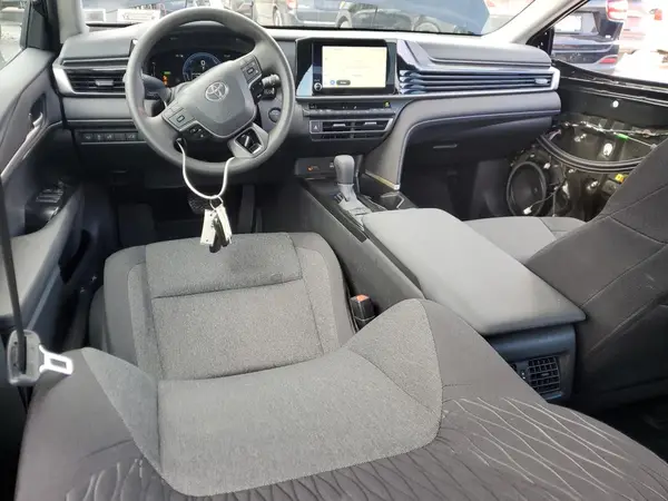 4T1DBADK2SU542110 2025 TOYOTA CAMRY - Image 8