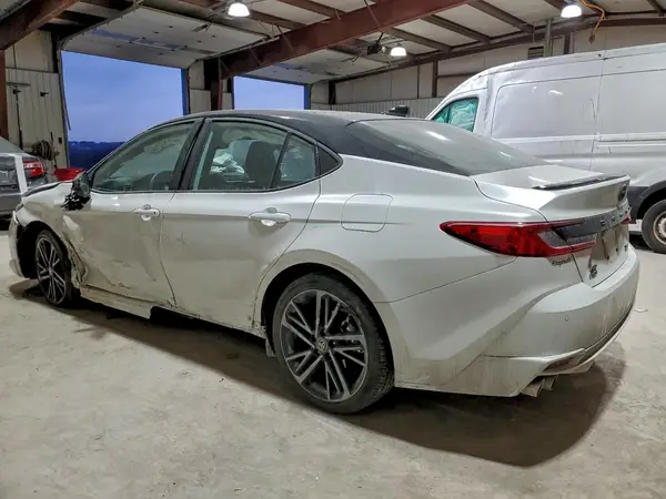 4T1DBADK3SU020327 2025 TOYOTA CAMRY - Image 2