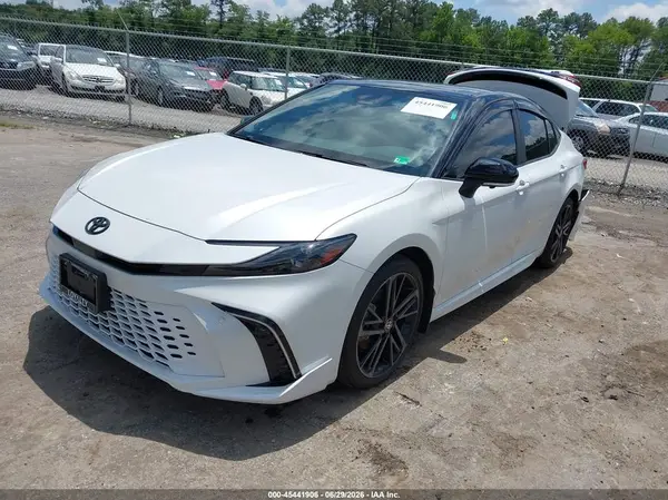 4T1DBADK3SU023955 2025 TOYOTA CAMRY - Image 2