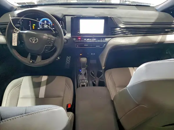 4T1DBADK3SU031716 2025 TOYOTA CAMRY - Image 8