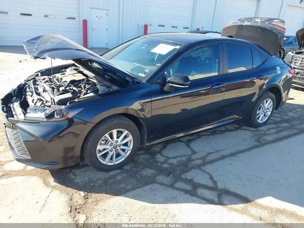 4T1DBADK3SU508628 2025 TOYOTA CAMRY - Image 2