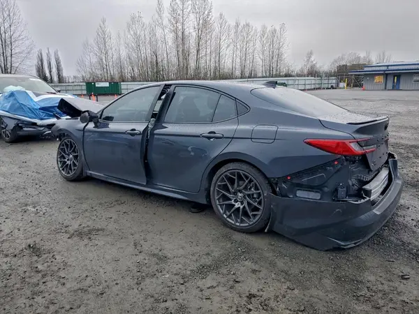 4T1DBADK3SU509990 2025 TOYOTA CAMRY - Image 2