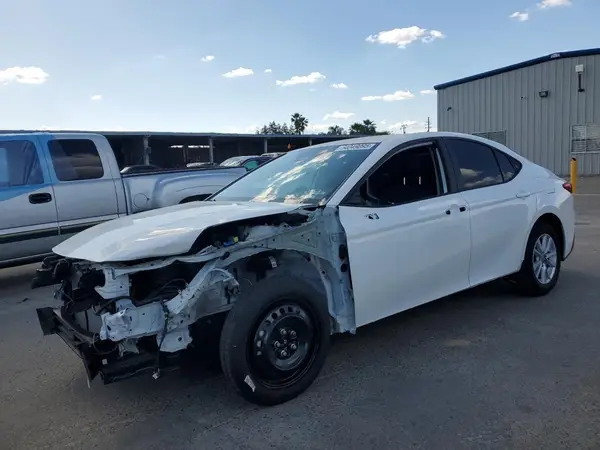 4T1DBADK3SU516339 2025 TOYOTA CAMRY - Image 1