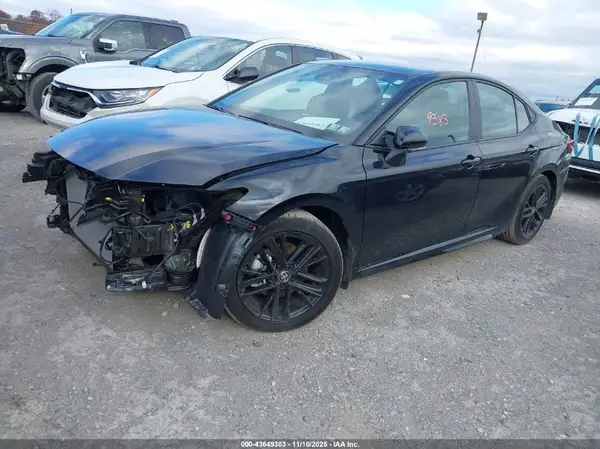4T1DBADK3SU523372 2025 TOYOTA CAMRY - Image 2
