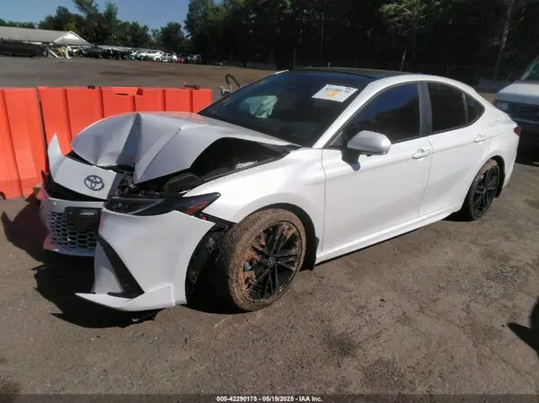 4T1DBADK4SU013192 2025 TOYOTA CAMRY - Image 2