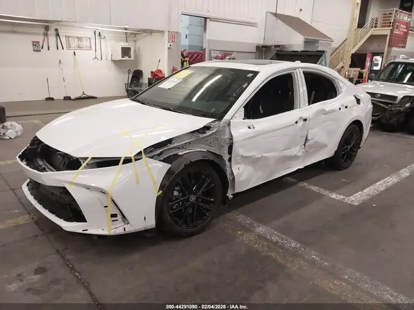 4T1DBADK4SU035824 2025 TOYOTA CAMRY - Image 2