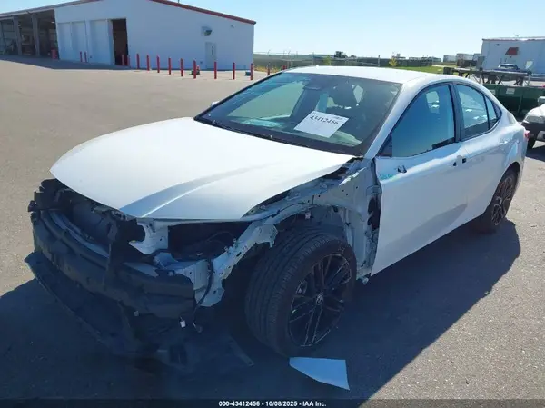 4T1DBADK5SU000371 2025 TOYOTA CAMRY - Image 2