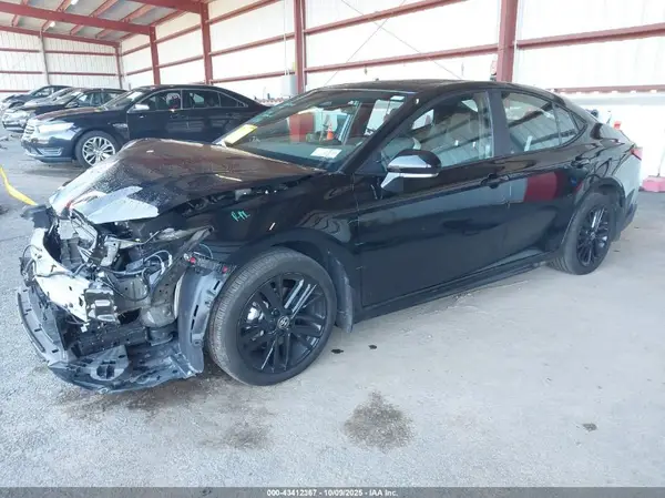 4T1DBADK5SU007594 2025 TOYOTA CAMRY - Image 2