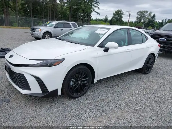 4T1DBADK5SU024492 2025 TOYOTA CAMRY - Image 2