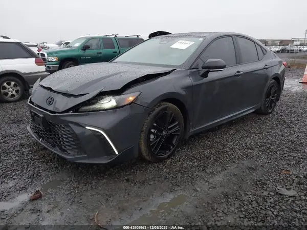 4T1DBADK5SU029868 2025 TOYOTA CAMRY - Image 2