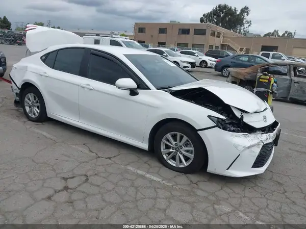 4T1DBADK6SU002775 2025 TOYOTA CAMRY - Image 1