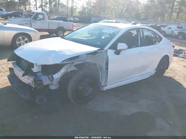 4T1DBADK6SU504105 2025 TOYOTA CAMRY - Image 2