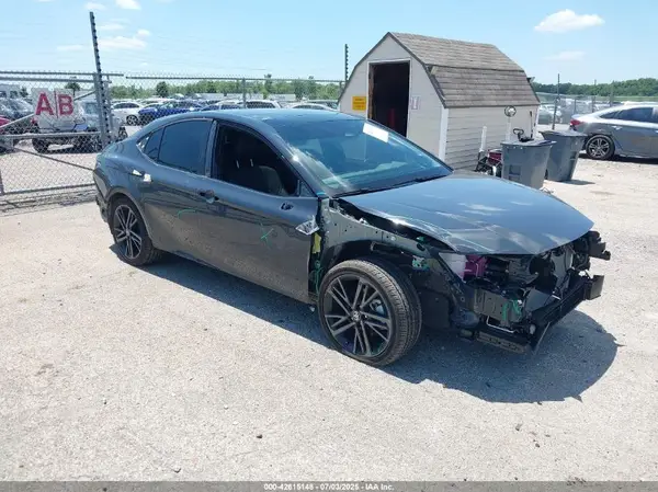 4T1DBADK6SU504606 2025 TOYOTA CAMRY - Image 1