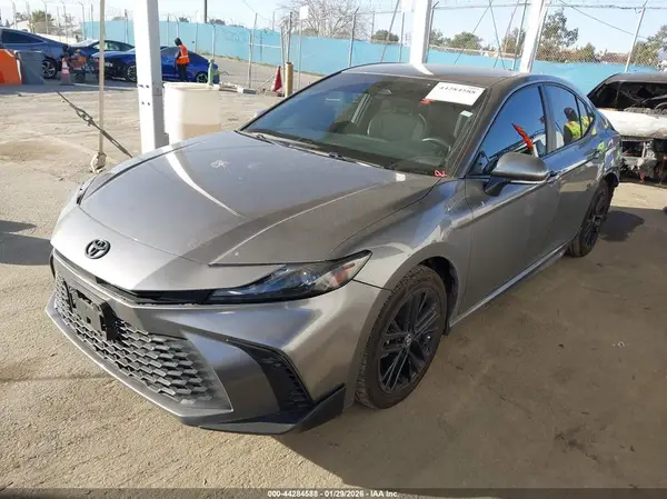 4T1DBADK6SU506694 2025 TOYOTA CAMRY - Image 2