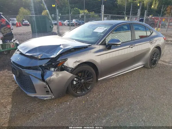 4T1DBADK6SU528646 2025 TOYOTA CAMRY - Image 2