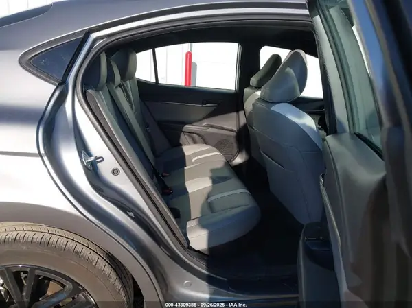 4T1DBADK6SU528646 2025 TOYOTA CAMRY - Image 8