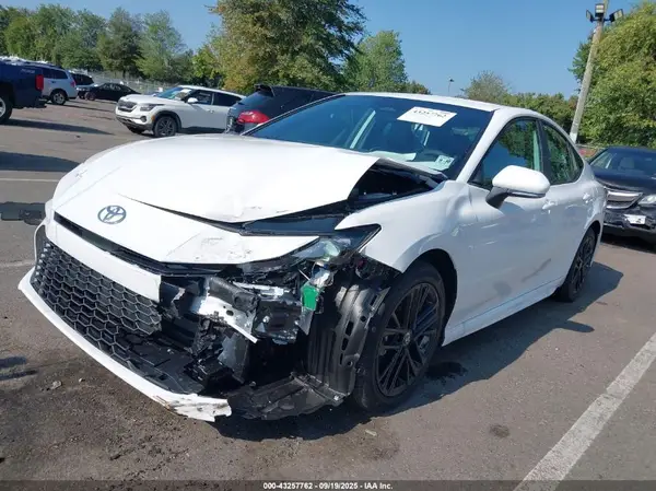 4T1DBADK6SU541932 2025 TOYOTA CAMRY - Image 2