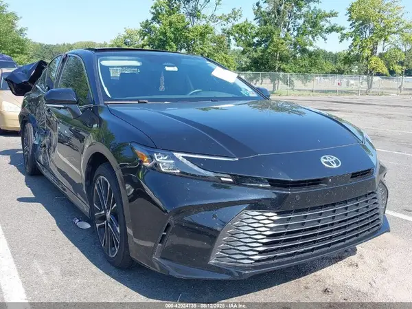 4T1DBADK7SU000520 2025 TOYOTA CAMRY - Image 1