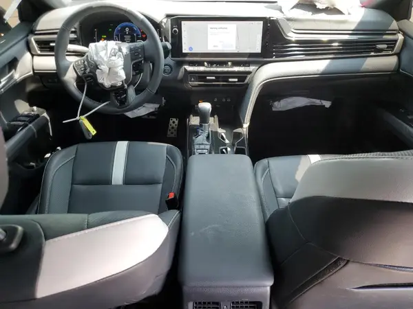 4T1DBADK7SU008682 2025 TOYOTA CAMRY - Image 8