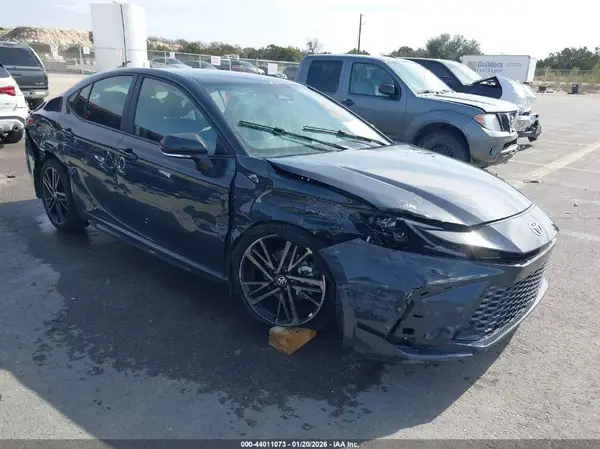 4T1DBADK7SU512584 2025 TOYOTA CAMRY - Image 1