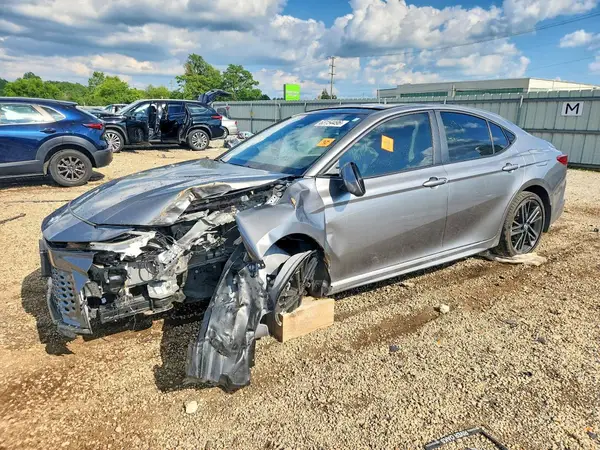 4T1DBADK7SU520281 2025 TOYOTA CAMRY - Image 1