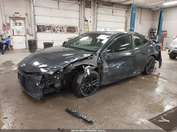 4T1DBADK7SU526548 2025 TOYOTA CAMRY - Image 2
