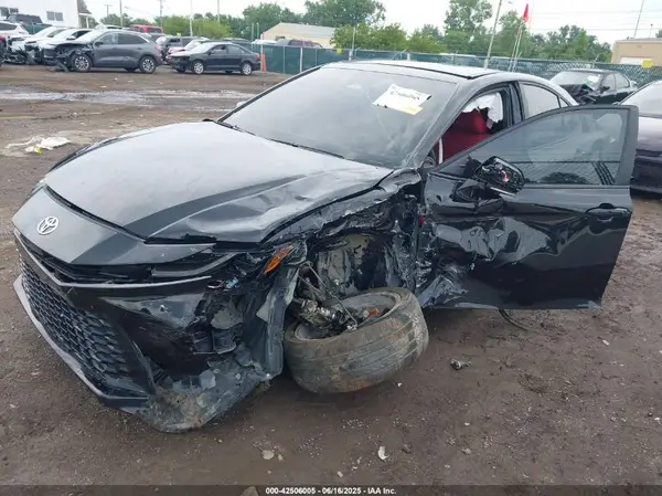 4T1DBADK8SU002308 2025 TOYOTA CAMRY - Image 2