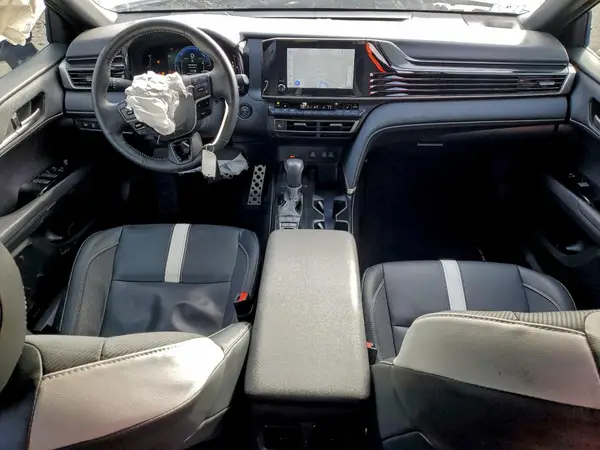 4T1DBADK8SU007458 2025 TOYOTA CAMRY - Image 8