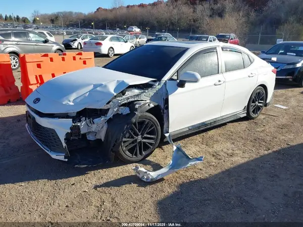 4T1DBADK8SU511685 2025 TOYOTA CAMRY - Image 2