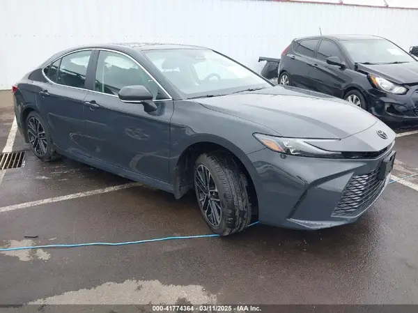 4T1DBADK8SU516661 2025 TOYOTA CAMRY - Image 1
