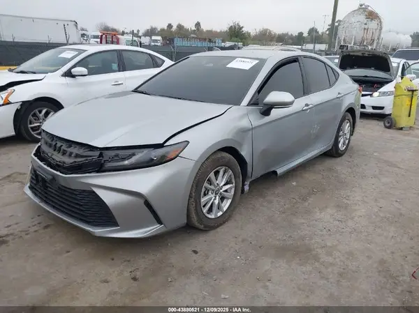 4T1DBADK9SU003886 2025 TOYOTA CAMRY - Image 2