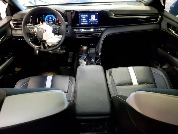 4T1DBADK9SU513672 2025 TOYOTA CAMRY - Image 8