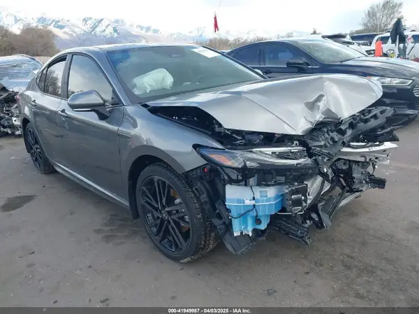 4T1DBADK9SU524378 2025 TOYOTA CAMRY - Image 1
