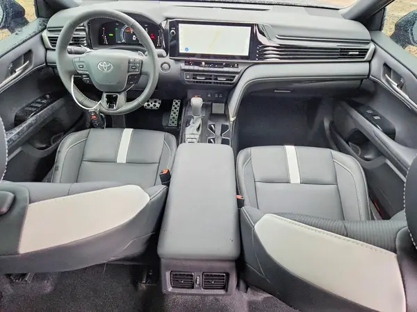 4T1DBADK9TU037781 2026 TOYOTA CAMRY - Image 8