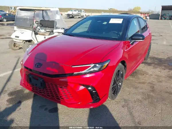 4T1DBADK9TU041457 2026 TOYOTA CAMRY - Image 2