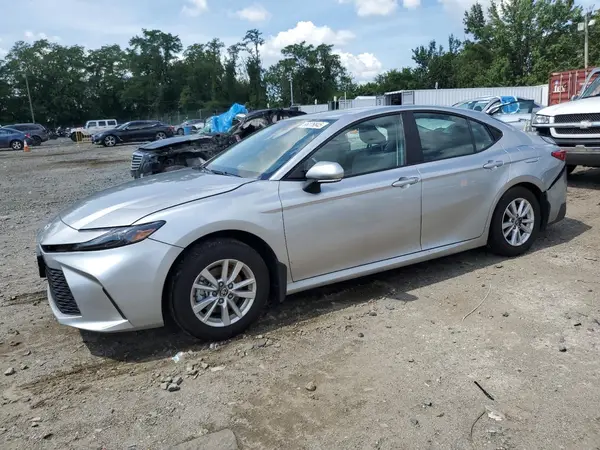 4T1DBADKXSU520999 2025 TOYOTA CAMRY - Image 1