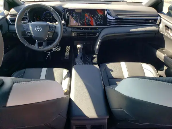 4T1DBADKXTU041547 2026 TOYOTA CAMRY - Image 8