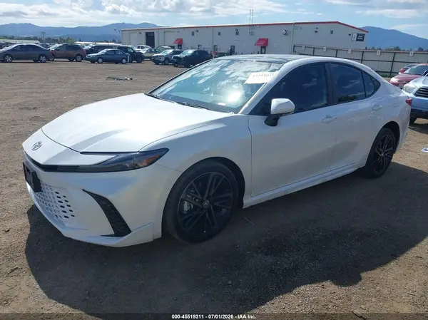 4T1DBADKXTU545015 2026 TOYOTA CAMRY - Image 2