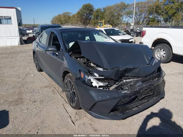 4T1DBADKXTU560646 2026 TOYOTA CAMRY - Image 1